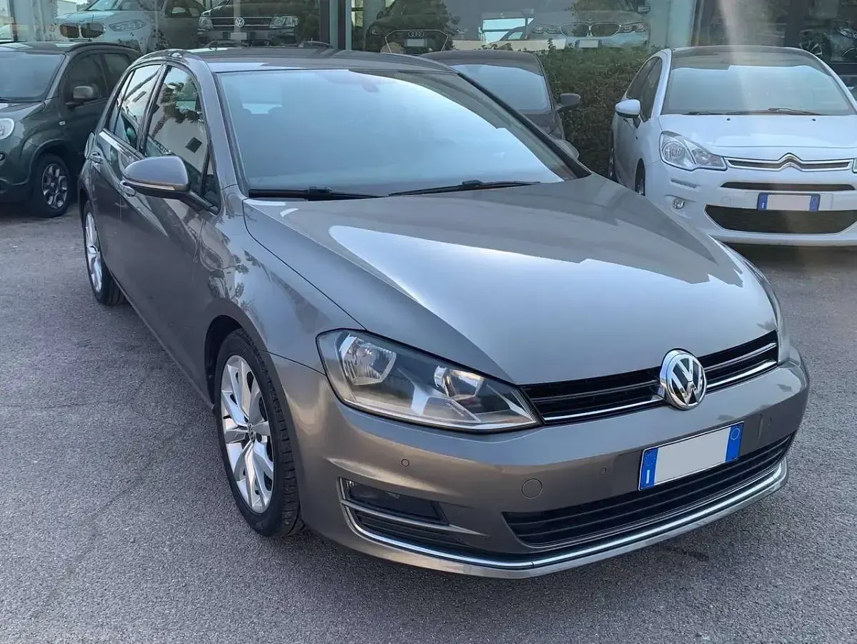 Usata VW Golf VII Highline 105 CV (77 kW) 2013 Grigio Berlina