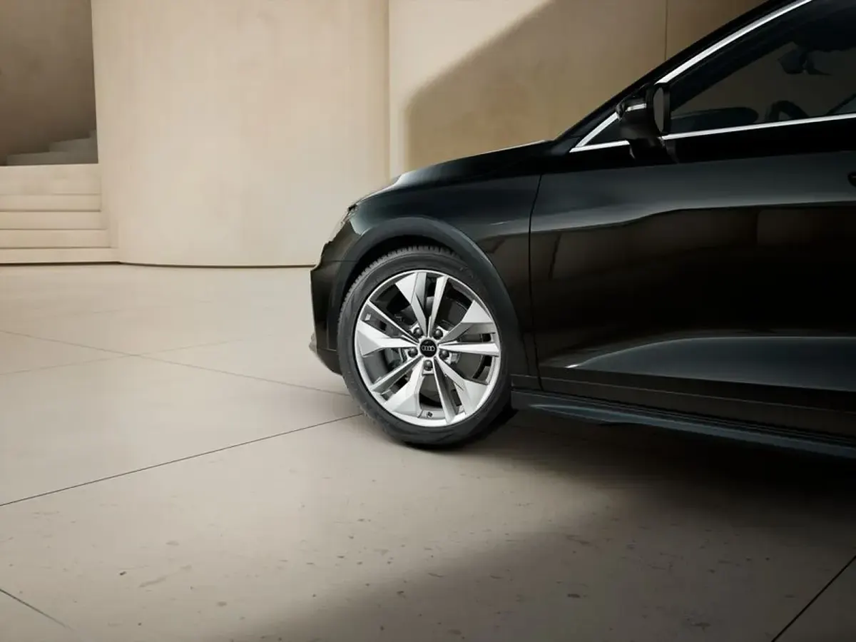 Nuova Audi A3 Advanced 204 CV (150 kW) 2026 Nero mito metallizzato Berlina