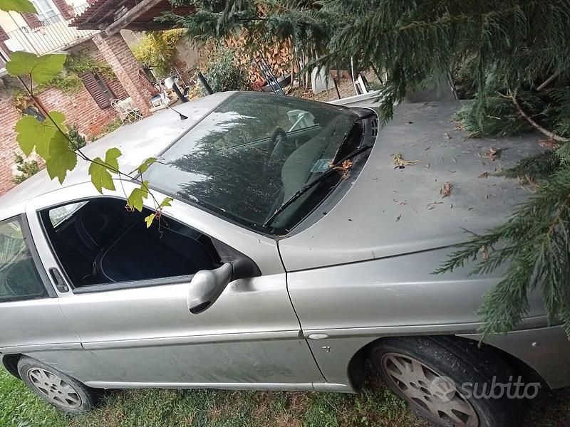Usata Lancia Ypsilon 80 CV (58 kW) 2003 Grigio Utilitaria