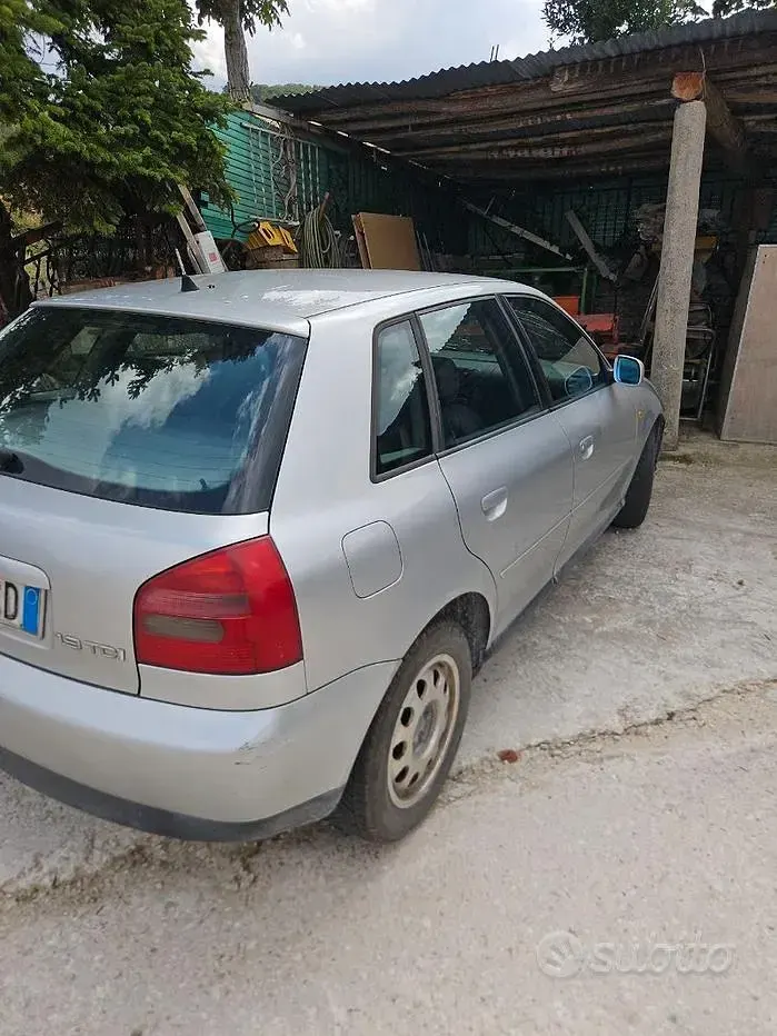 Usata Audi A3 110 CV (80 kW) 2000 Grigio Utilitaria