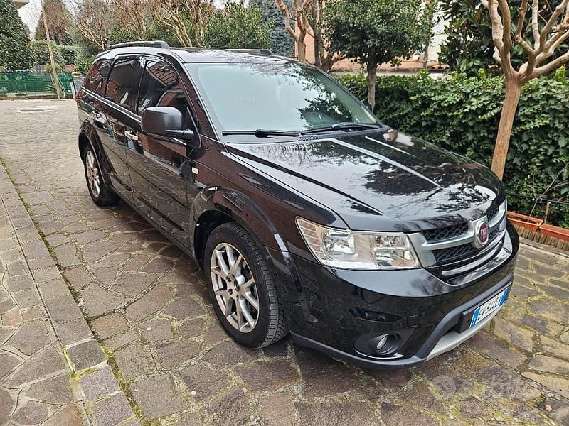 Usata Fiat Freemont Lounge 170 CV (125 kW) 2014 Nero SUV