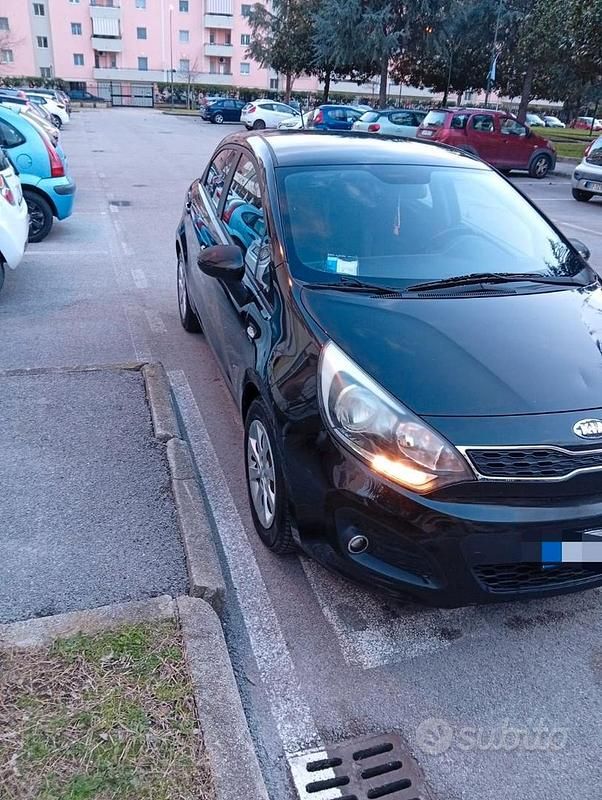 Usata Kia Rio 2013 Nero Berlina