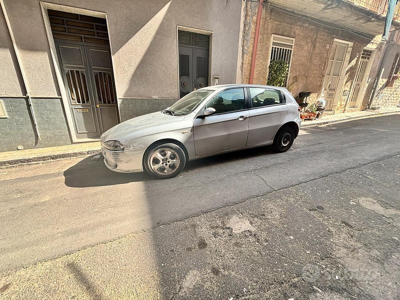 Usata Alfa Romeo 147 2006 Grigio Utilitaria