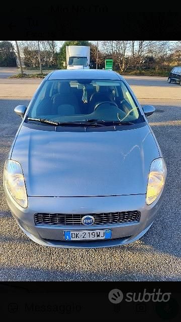 Usata Fiat Grande Punto Active 75 CV (55 kW) 2007 Grigio Utilitaria