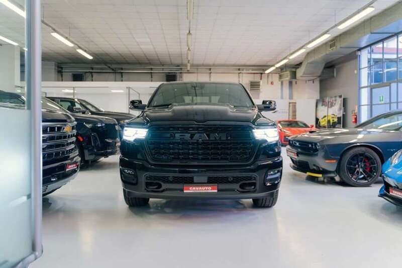 Usata RAM 1500 540 CV (397 kW) 2024 Nero Pick-up