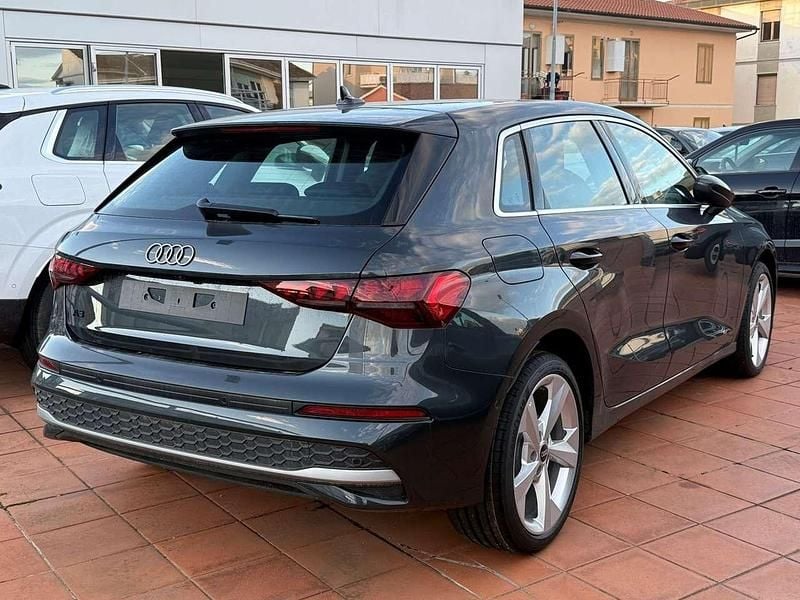 Nuova Audi A3 Sportback Advanced Plus 150 CV (110 kW) 2026 Grigio manhattan metallizzato Utilitaria