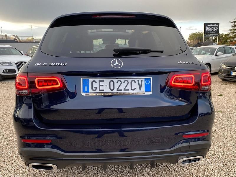 Usata Mercedes GLC300 Premium Plus 245 CV (180 kW) 2021 Blu SUV