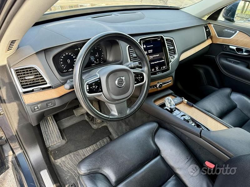 Usata Volvo XC90 Inscription 235 CV (172 kW) 2021 Blu SUV