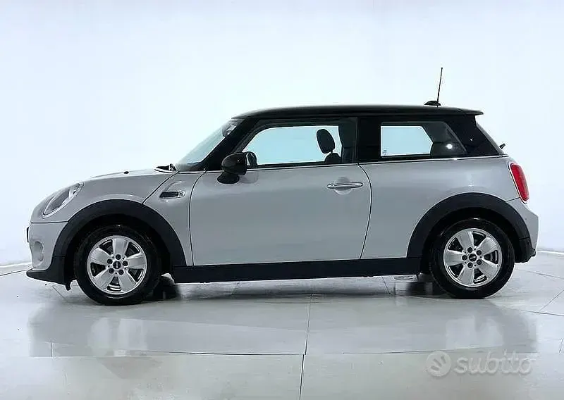 Usata Mini Cooper D Business 2016 Grigio Utilitaria