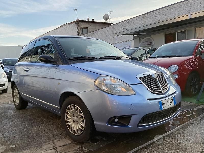 Usata Lancia Ypsilon 77 CV (56 kW) 2009 Blu Utilitaria