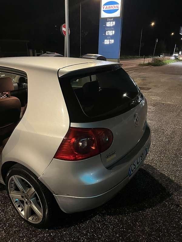 Usata VW Golf IV Sportline 116 CV (85 kW) 2005 Berlina