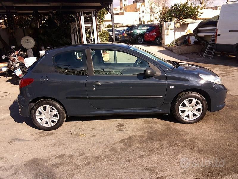 Usata Peugeot 206+ 60 CV (44 kW) 2009 Blu Utilitaria