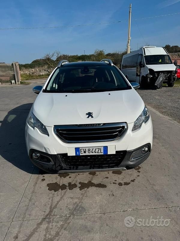 Usata Peugeot 2008 115 CV (84 kW) 2014 Bianco SUV