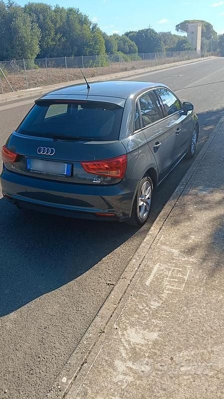 Usata Audi A1 90 CV (66 kW) 2016 Grigio Utilitaria
