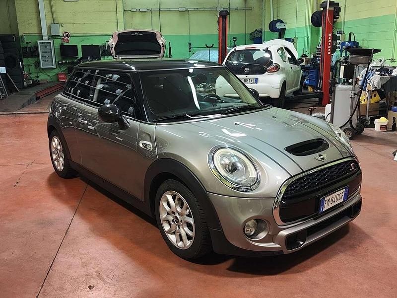 Usata Mini Cooper SD 170 CV (125 kW) 2017 Grigio Utilitaria