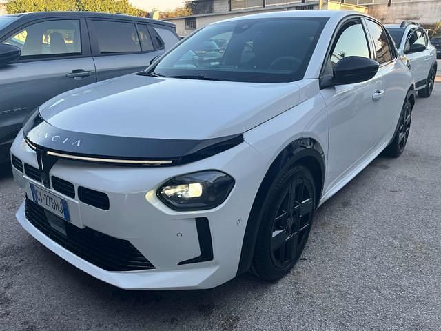 Usata Lancia Ypsilon 101 CV (74 kW) 2025 Vari colori Utilitaria