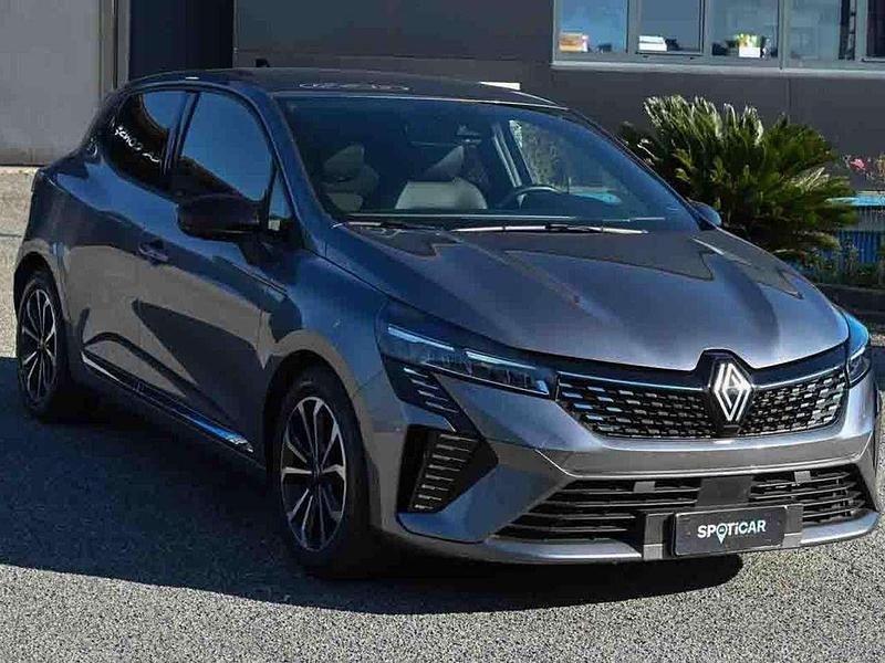 Usata Renault Clio V Techno 91 CV (66 kW) 2024 Grigio Berlina