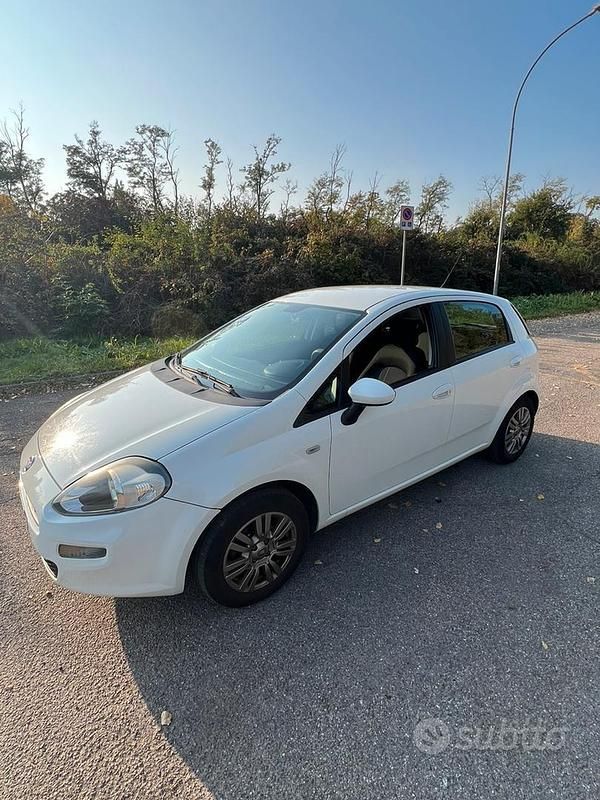 Usata Fiat Punto 2013 Bianco Berlina