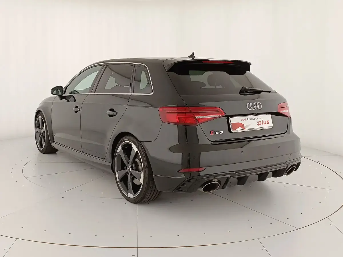 Usata Audi RS3 400 CV (294 kW) 2020 0e nero mito metallizzato Berlina