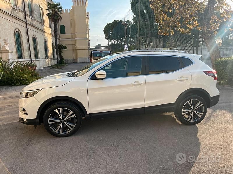 Usata Nissan Qashqai Tekna 115 CV (84 kW) 2019 Bianco SUV