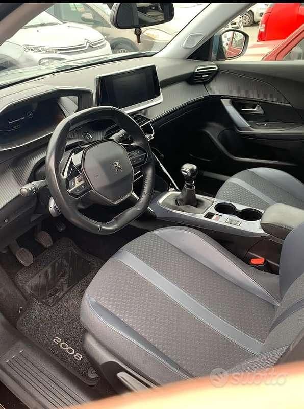 Usata Peugeot 2008 Allure 102 CV (75 kW) 2020 Nero SUV