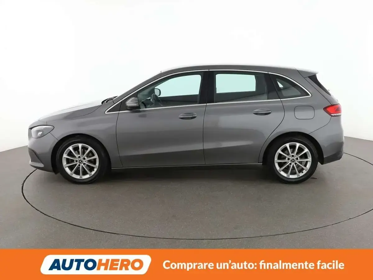Usata Mercedes B180 Progressive 116 CV (85 kW) 2021 Grigio Utilitaria