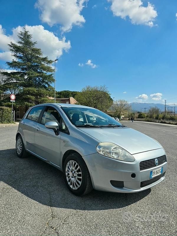 Usata Fiat Grande Punto 75 CV (55 kW) 2009 Utilitaria