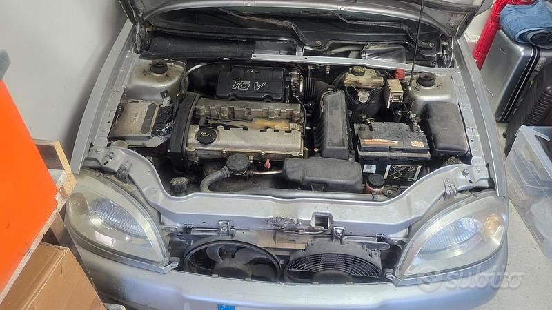 Usata Citroën Saxo 118 CV (86 kW) 2001 Grigio Utilitaria