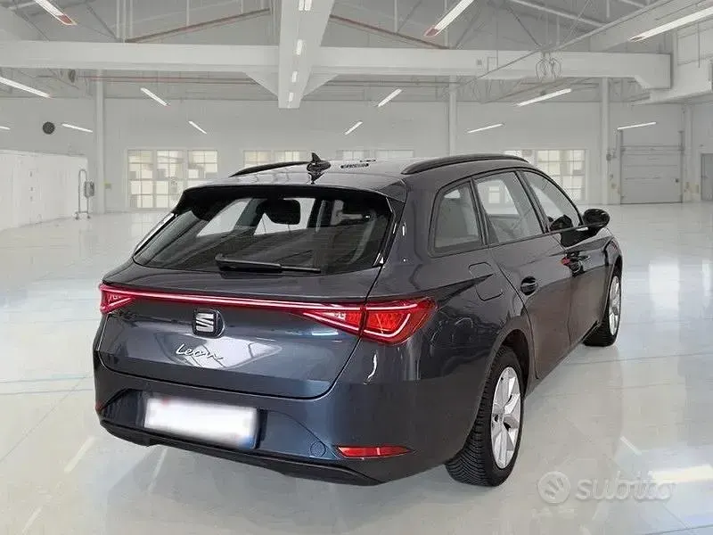 Usata Seat Leon ST Business 89 CV (65 kW) 2022 Grigio Station wagon