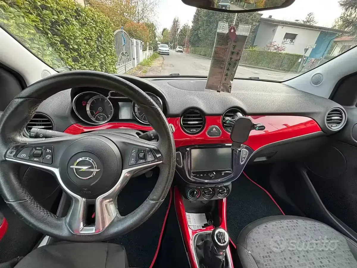 Usata Opel Adam Slam 69 CV (50 kW) 2013 Rosso Utilitaria