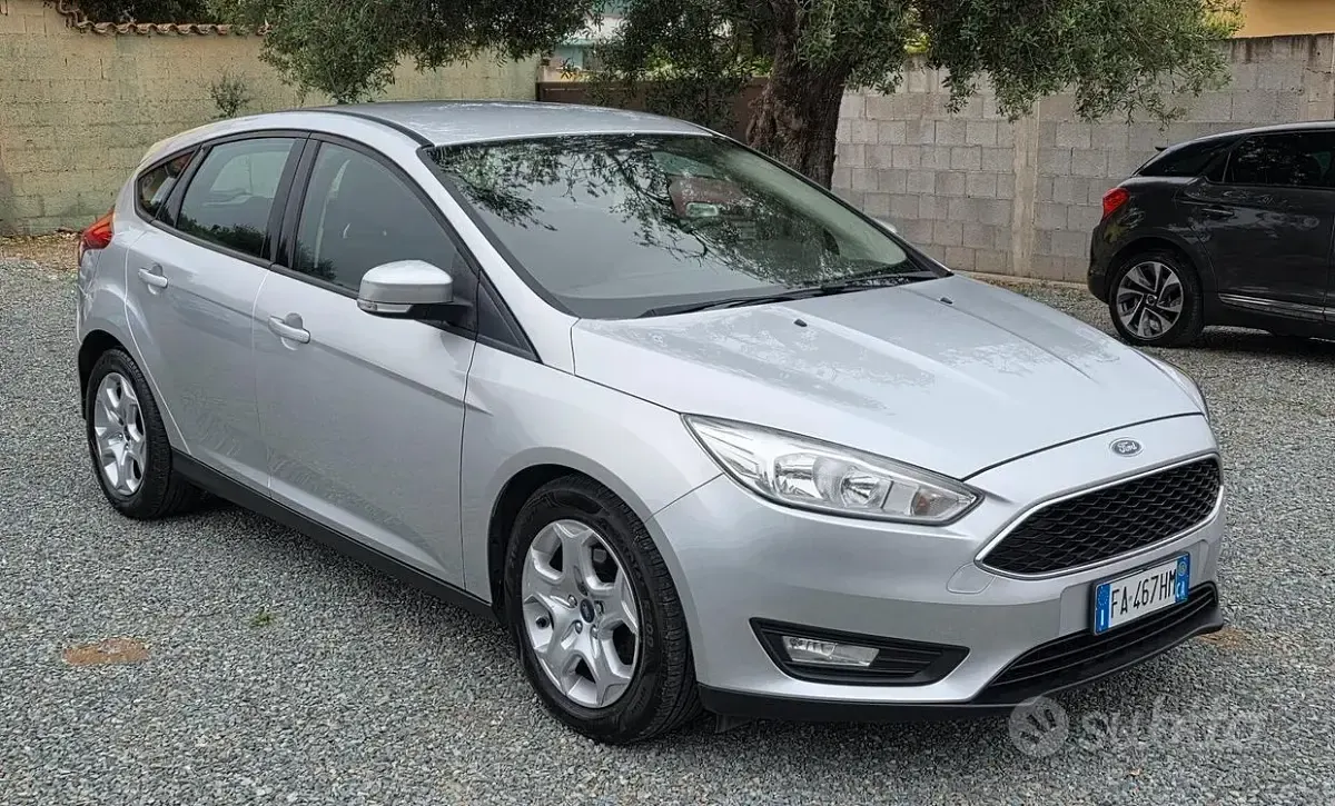 Usata Ford Focus 95 CV (69 kW) 2015 Grigio Berlina