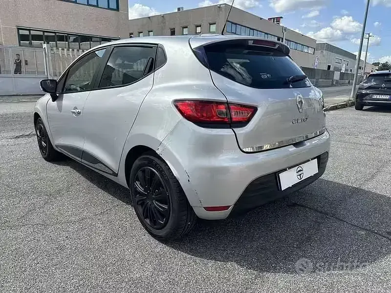 Usata Renault Clio IV 75 CV (55 kW) 2017 Grigio Berlina