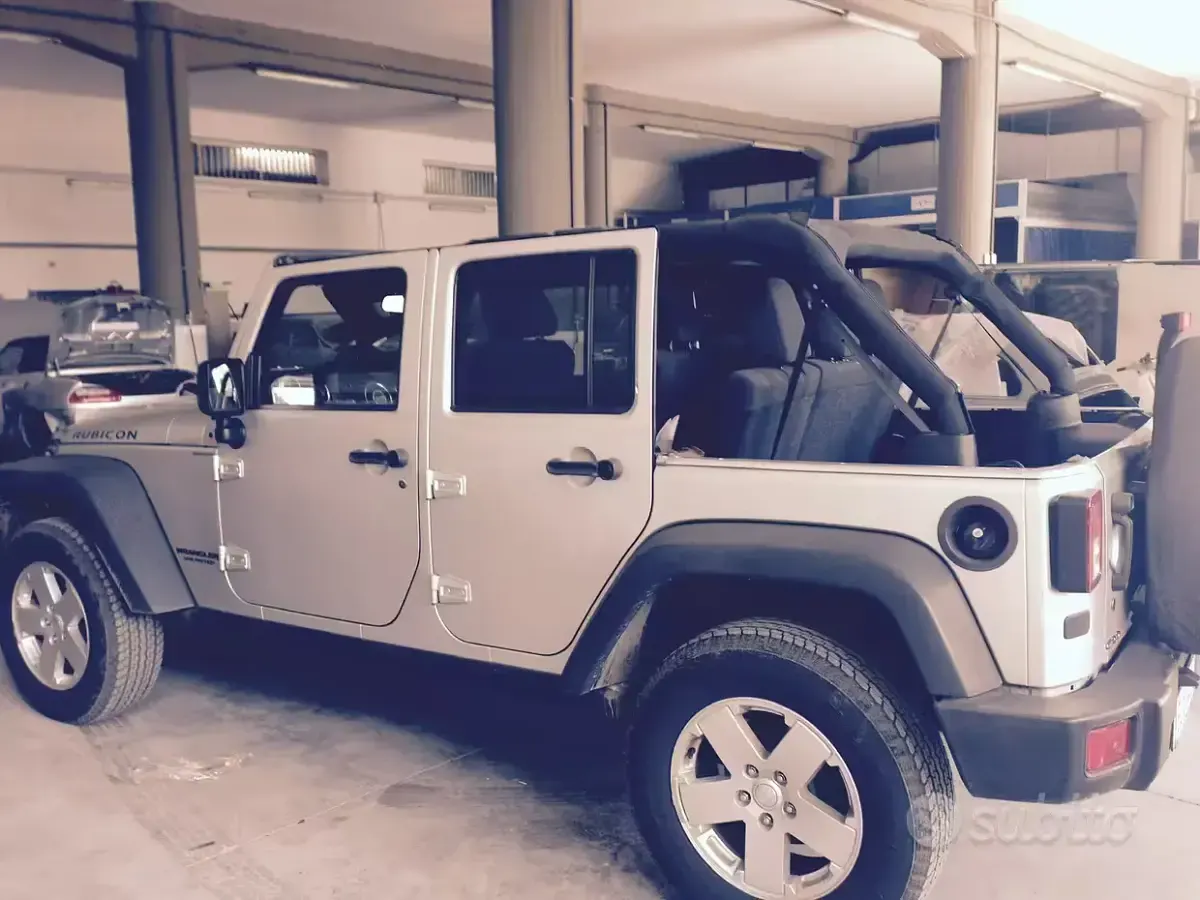 Usata Jeep Wrangler Rubicon 200 CV (147 kW) 2011 Grigio SUV