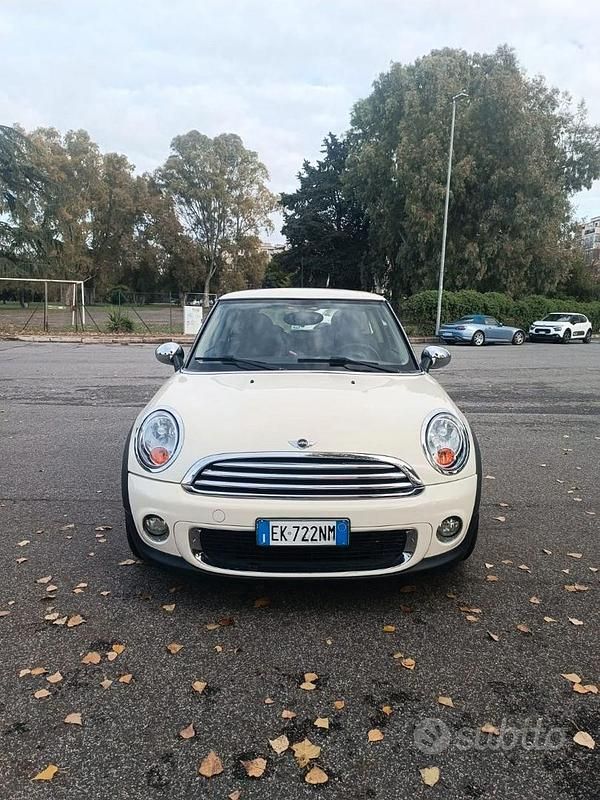 Usata Mini ONE 75 CV (55 kW) 2011 Bianco Utilitaria