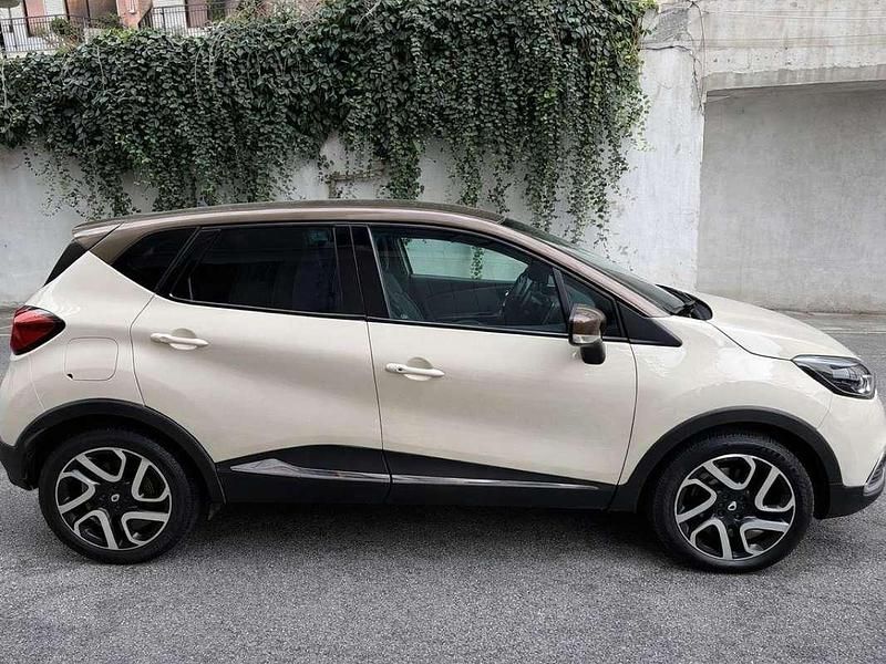Usata Renault Captur Intens 90 CV (66 kW) 2016 Marrone SUV