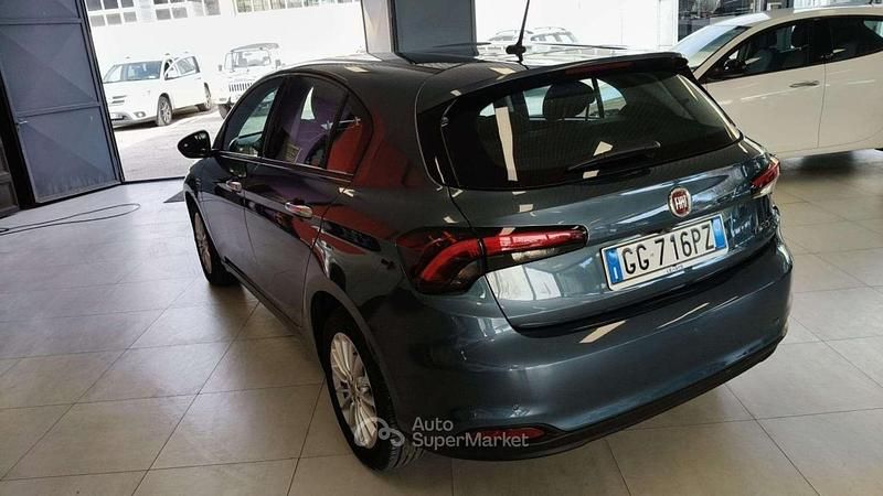 Usata Fiat Tipo Business 132 CV (97 kW) 2021 Grigio scuro Berlina