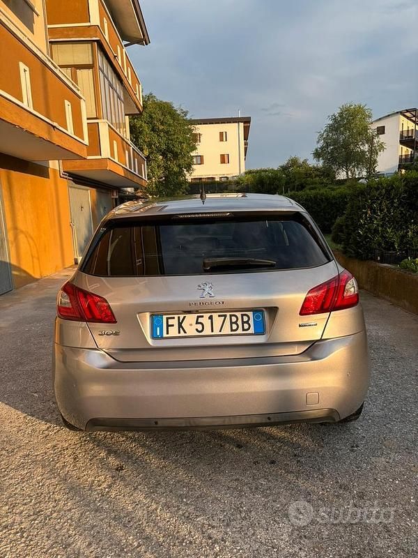 Usata Peugeot 308 131 CV (96 kW) 2017 Grigio Berlina