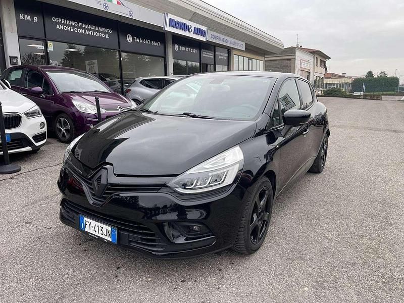 Nero Usata 2019 Renault Clio IV Intens Tre volumi | 10.900 € (Buon prezzo) - Immagine 1/4