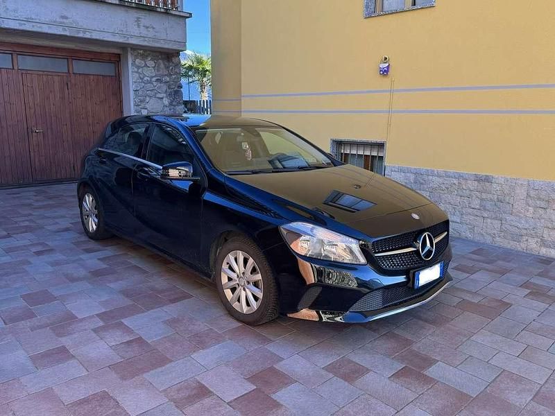 Usata Mercedes A160 Business 102 CV (75 kW) 2017 Nero Berlina