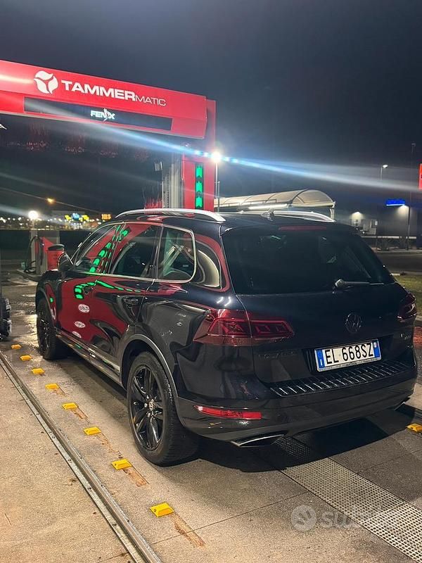 Usata VW Touareg Executive 245 CV (180 kW) 2011 Nero SUV