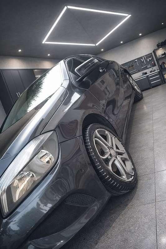 Usata Mercedes A180 Premium 109 CV (80 kW) 2017 Berlina