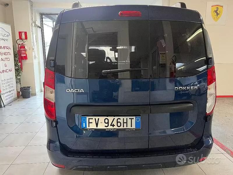 Usata Dacia Dokker Essentiel 75 CV (55 kW) 2019 Blu Monovolume