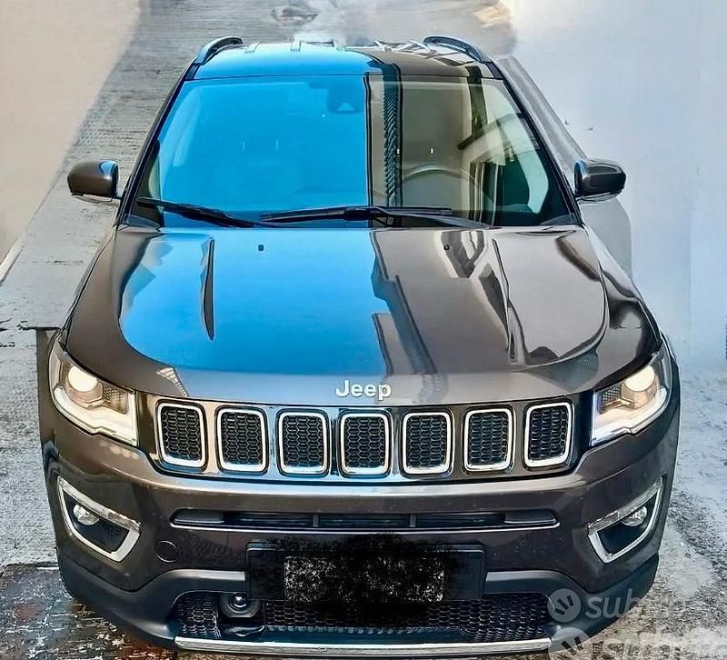 Usata Jeep Compass Limited 140 CV (102 kW) 2017 Grigio SUV