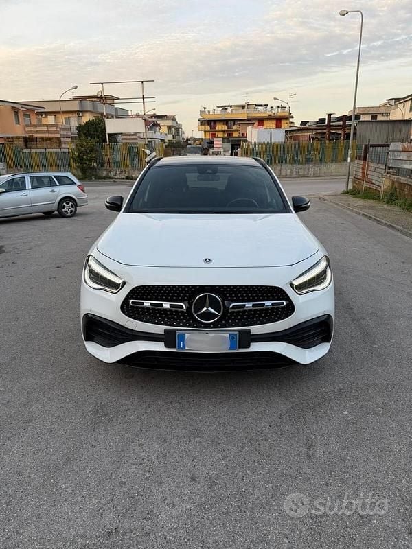 Bianco Usata 2022 Mercedes GLA200 AMG line SUV | 35.999 € (Buon prezzo) - Immagine 1/4