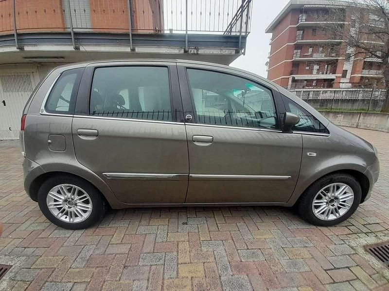 Usata Lancia Musa 95 CV (69 kW) 2009 Monovolume