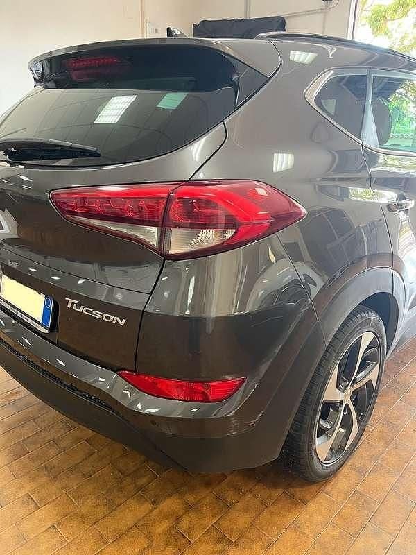 Usata Hyundai Tucson 116 CV (85 kW) 2018 Grigio SUV