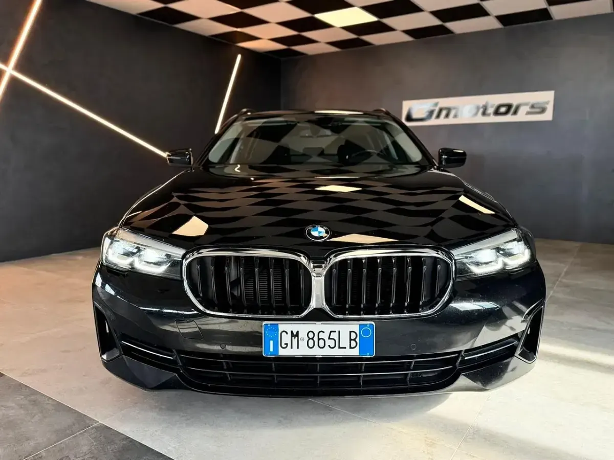 Usata BMW 520 190 CV (139 kW) 2022 Nero Station wagon