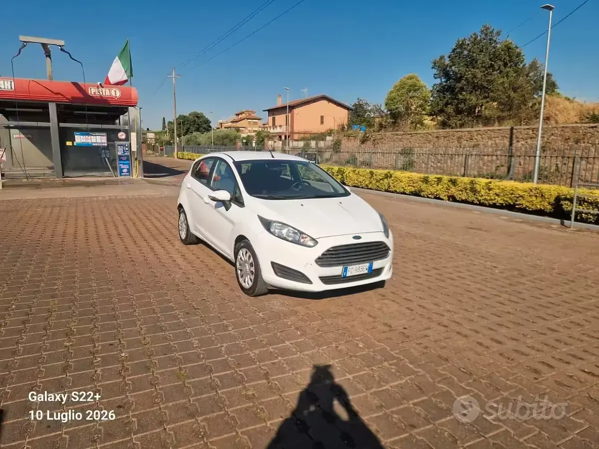 Usata Ford Fiesta Titanium 92 CV (67 kW) 2016 Bianco Utilitaria