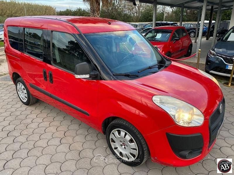Usata Fiat Doblò 91 CV (66 kW) 2014 Rosso Monovolume