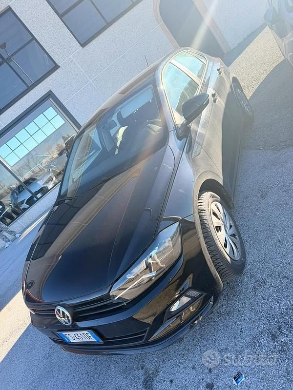 Usata VW Polo Trendline 90 CV (66 kW) 2017 Nero Berlina